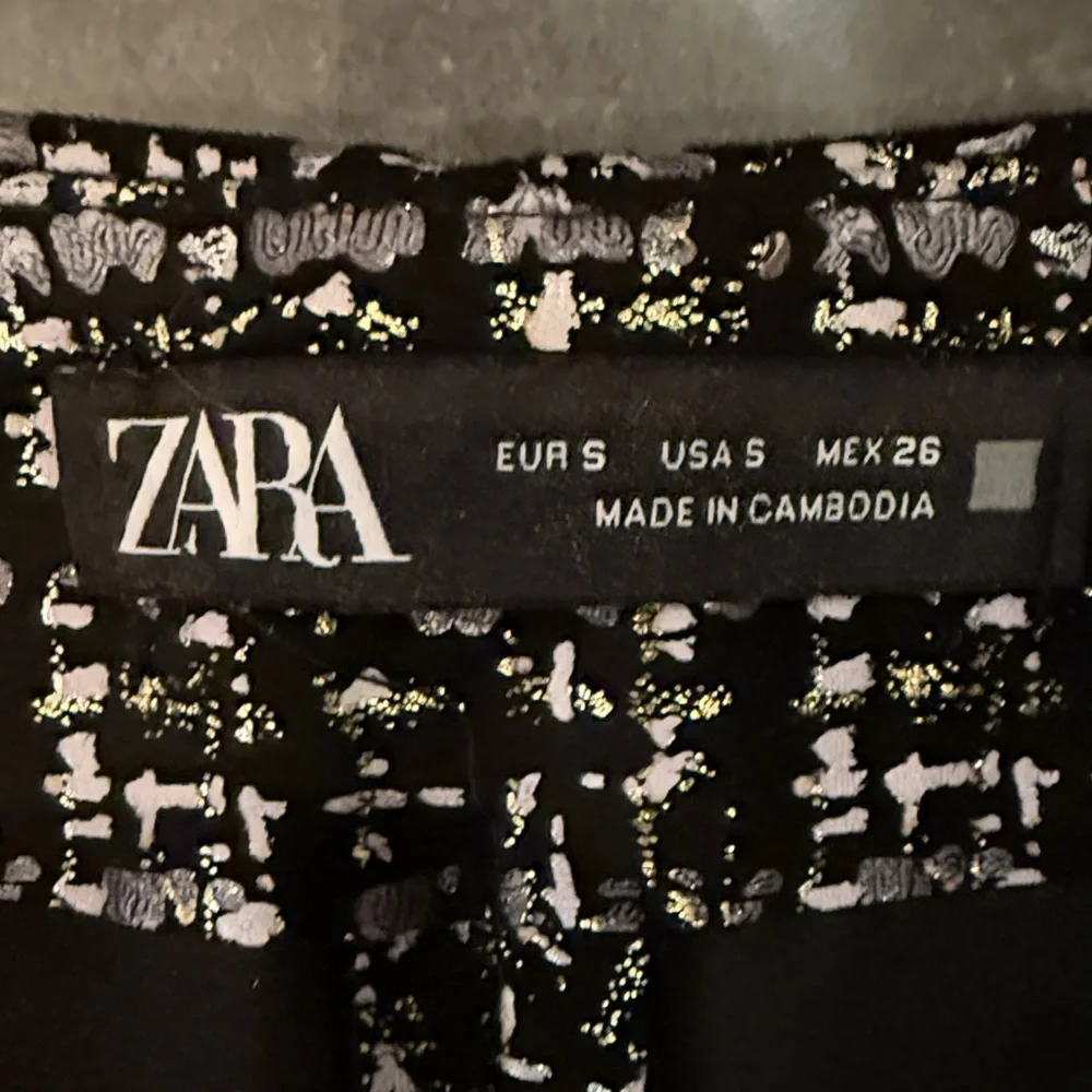 Zara tweed skort. - Picture 2 of 2